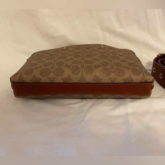 Rogue Slim Brief 25 In Signature Canvas - Picture 9 of 14